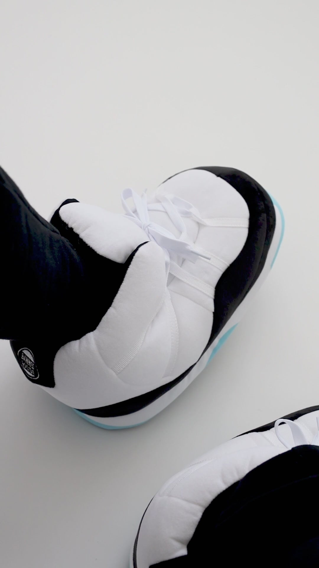 B'z　 SLIPPER CRD 11 | Hypebeast Inspired Sneaker Slippers | Banned Goods